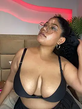 Molly__Beauty - Titsjob + blowjob tasty