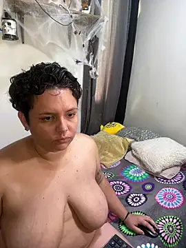 Mabelydani - French kiss and boobs bouncing