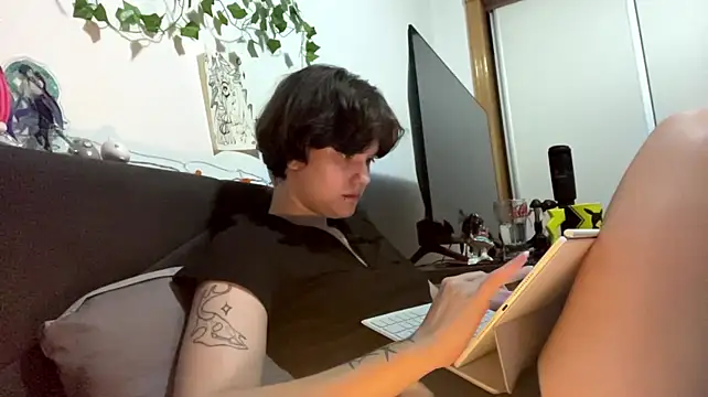 HeyFriren - I'll sent u my hot photo TITS