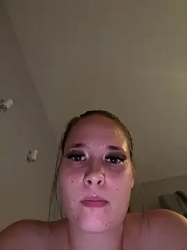 Poppylooloo - Spread legs slap pussy