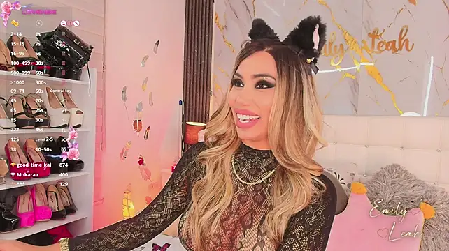 EmilyLeah_ - INTO PLUG KITTY ANAL 😼😸😽