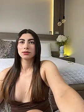 Evelyn_hills