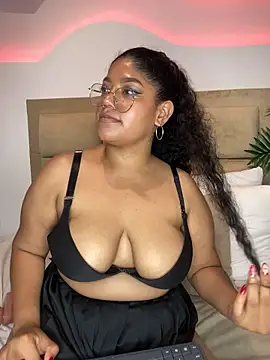 Molly__Beauty - Titsjob + blowjob tasty
