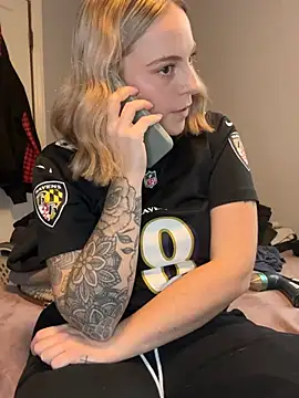 Jaseyrae - Flash asshole close to cam