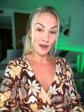 NastyMilf_ - 🦋BEND OVER & BOUNCE ASS FROM ABOVE🦋