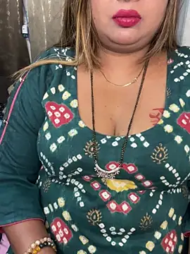 Lovely-Geet - BOOBS OILING😘😘