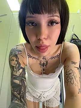 Babydolll - SOPHIE PUT FACE IN TITS ELFI W OPEN DOOR