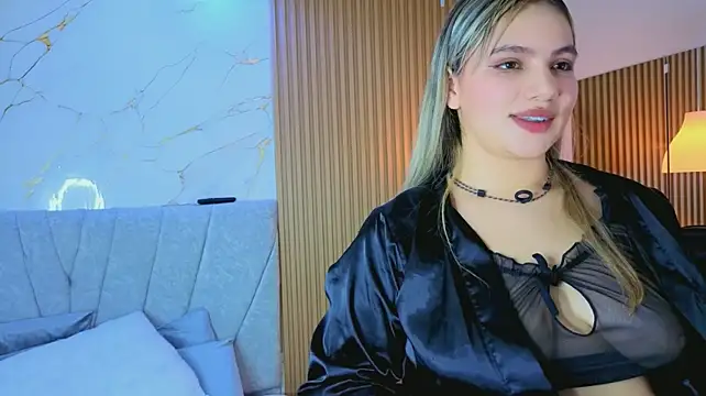 Babyzahara - oil in boobs🍒