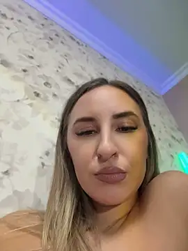 ZyvellaLuna - 2 fingers in my ass😈😈