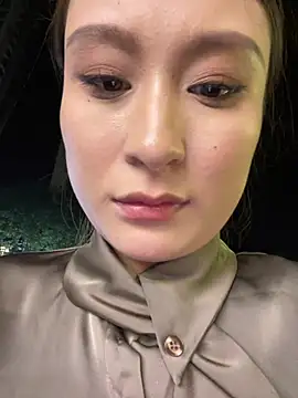 Xingchen-002 - 戶外露天、坐脸視角嘲喷⋯⋯