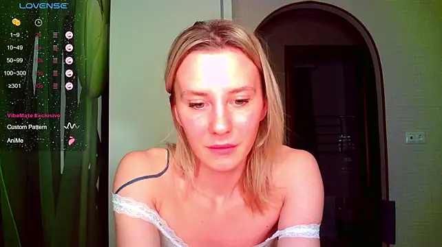 Caramel_piegirl - pussy open