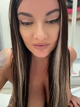 JessycaFlame - Ride dildo doggy+squirt