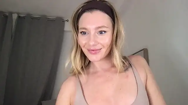 Stella_muse - strip show