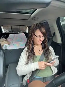 BaileyMFox - Toy show in the car