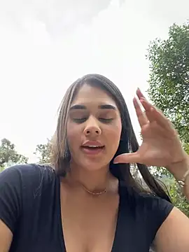 BellaLeclair_ - Short down and show my assss