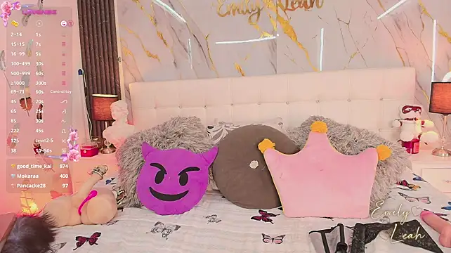 EmilyLeah_ - INTO PLUG KITTY ANAL 😼😸😽