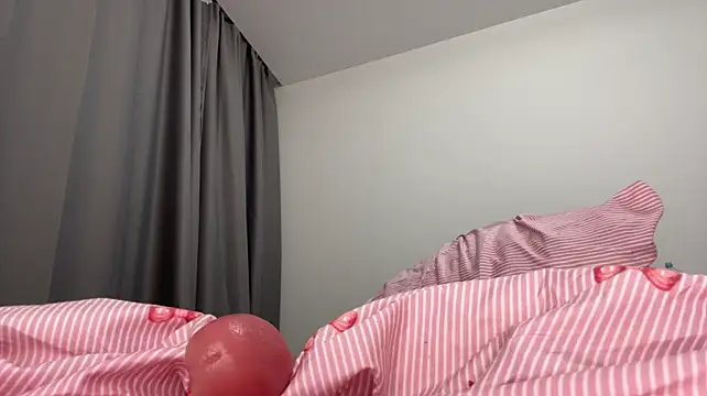 MargoPinky1 - fuck my pussy horsewoman pose