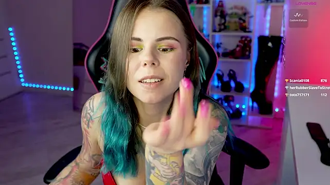 QueenAliceX - Give me pleasure