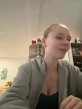 JanaLady - Go doggy and slap my ass x8🍑