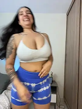 Valeria4 - suck ass in doggystyle