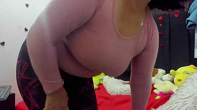 Evaaross_2345 - my toy in the clitoris