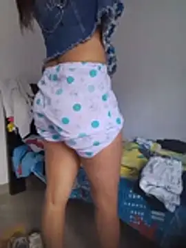Selena_foxy - Un desconocido toque mi pecho