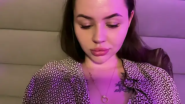 AlmaryKim - show body + boobs + feet