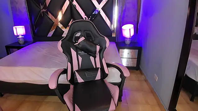 Linda4Petite