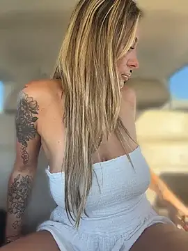 Bossyroxy84 - Finger pussy close up