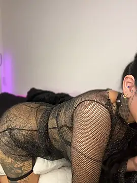 Goldenpussy_1