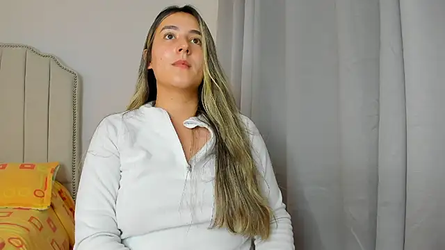 Hanna86 - show your hairy pussy