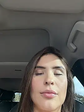SofiaGomez444 - Do you want me to lift my skirt? 😈👅