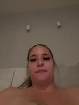 Poppylooloo - Spread legs slap pussy