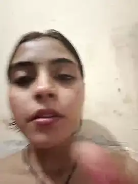 Nandundi - Show pussy in public