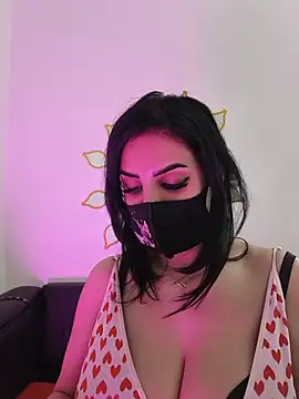 Zeina2024 - تعري الصدر