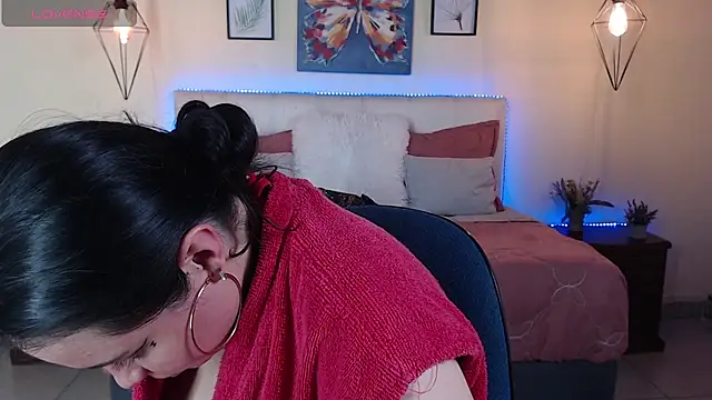 Megan_05_ - oil in my tits and bounce 🍒