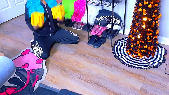 Spookiebaddie - finger asshole + butt plug🍭
