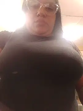 BethaXXX - SUCK MY NIPPLES + SPANT BOOBS X7