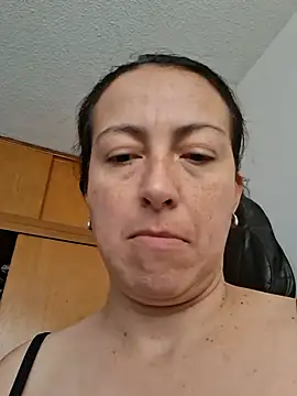 Lauryn_Jones - SHOW MY PUSSY