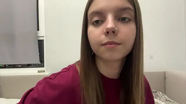 LisaPorse - air kiss + smile face