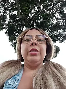 Bela-outdoor - Drooling tits milk show naughty
