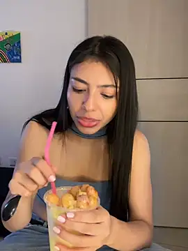 Liissa_cute_ - flash boobs