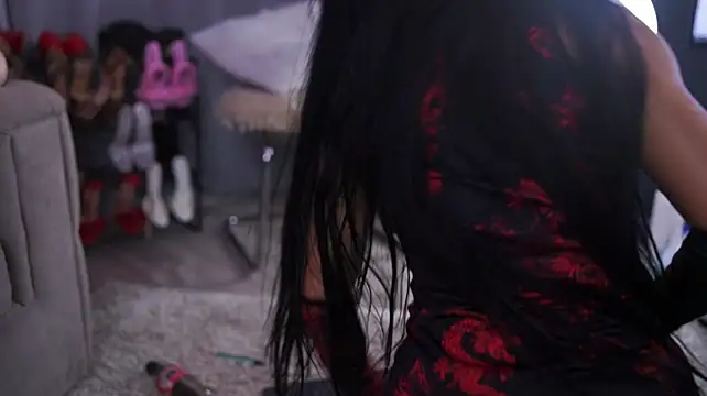 XenaBloom - fingers inside my wet pussy