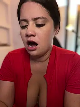 Natalia_Cleark09 - Wet my pussy in the car