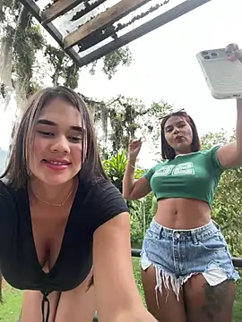 BellaLeclair_ - Flash pussy 😈