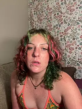 Lucyintheskies - Last one to tip=lovense control 2 mins