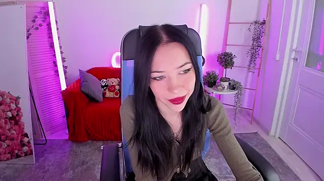 EvieLane - Wear High Heels