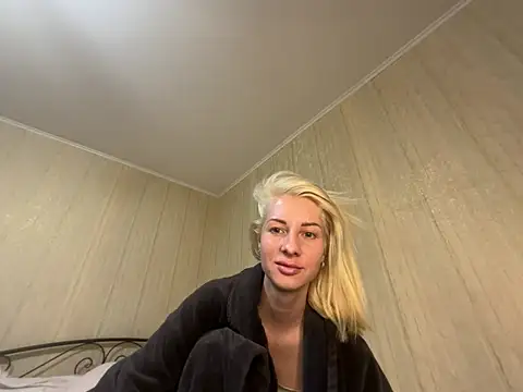 Pure-Seduction - I'll show you the butt hole up close
