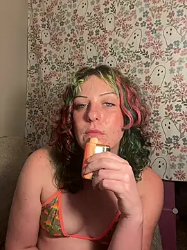 Lucyintheskies - Last one to tip=lovense control 2 mins