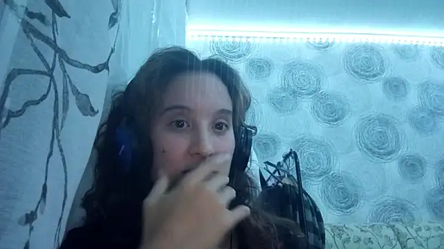 ElyseLegget - Show my cutie outfit